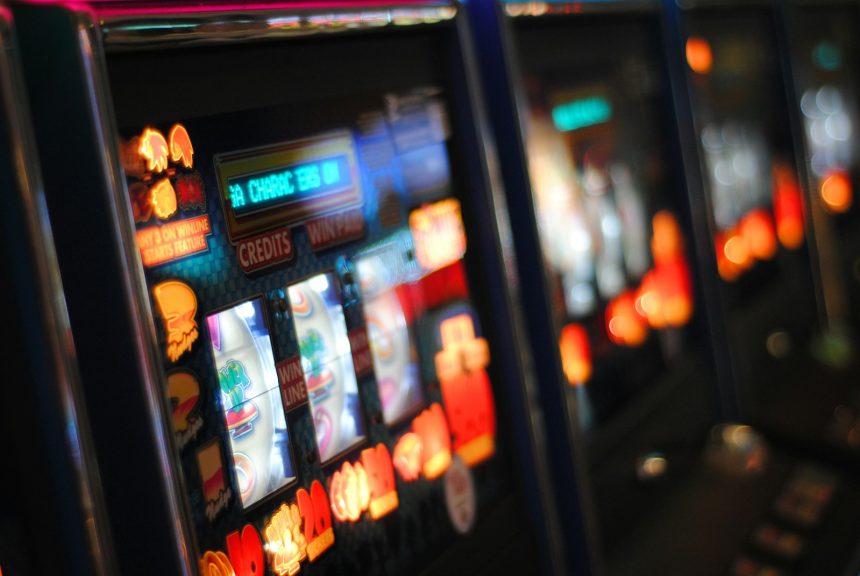 How to Use Probability and Pattern Recognition to Win More on Slot Gacor Games